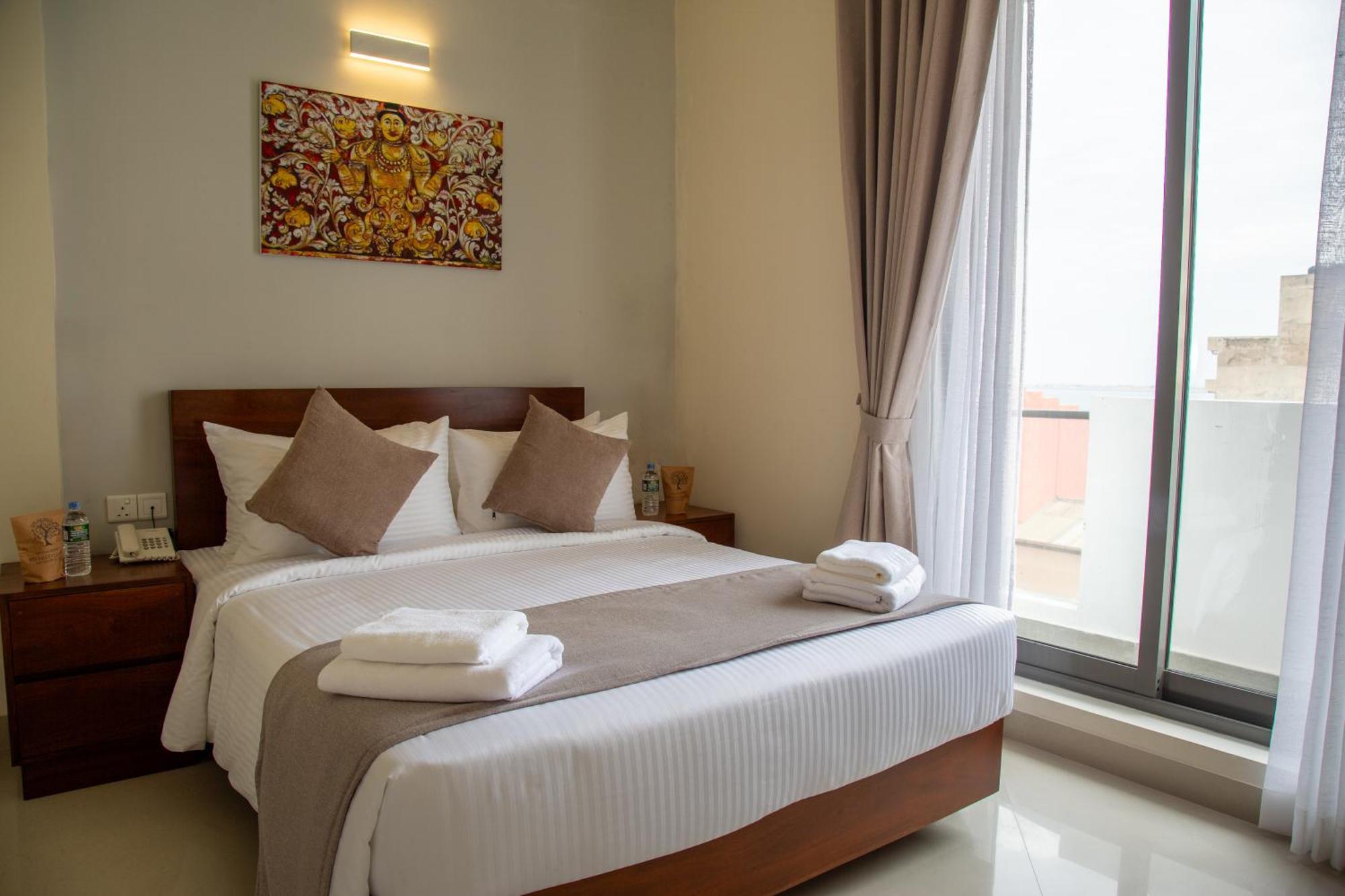 Marine Suites Colombo Esterno foto