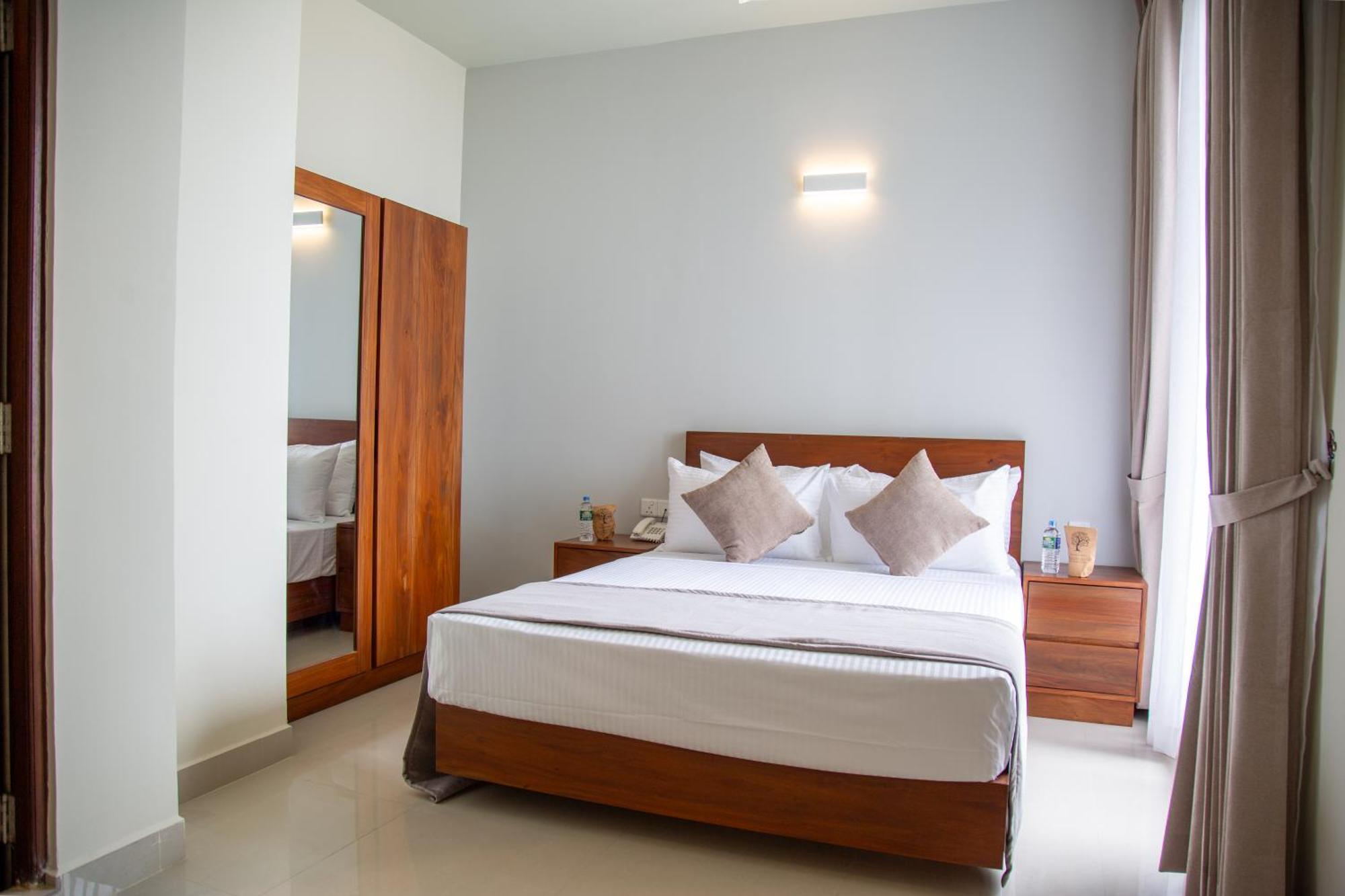 Marine Suites Colombo Esterno foto