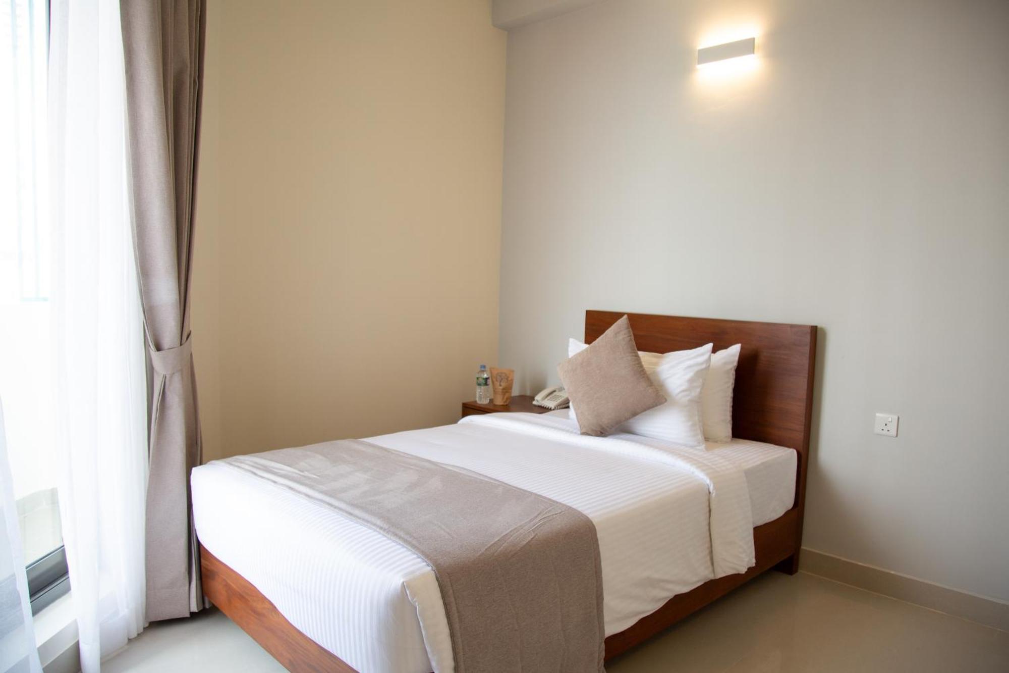 Marine Suites Colombo Esterno foto