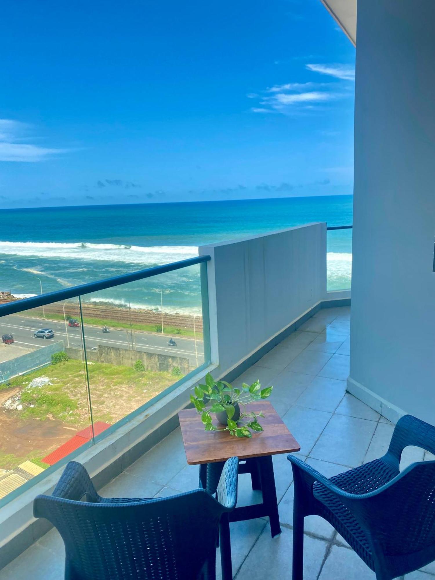 Marine Suites Colombo Esterno foto