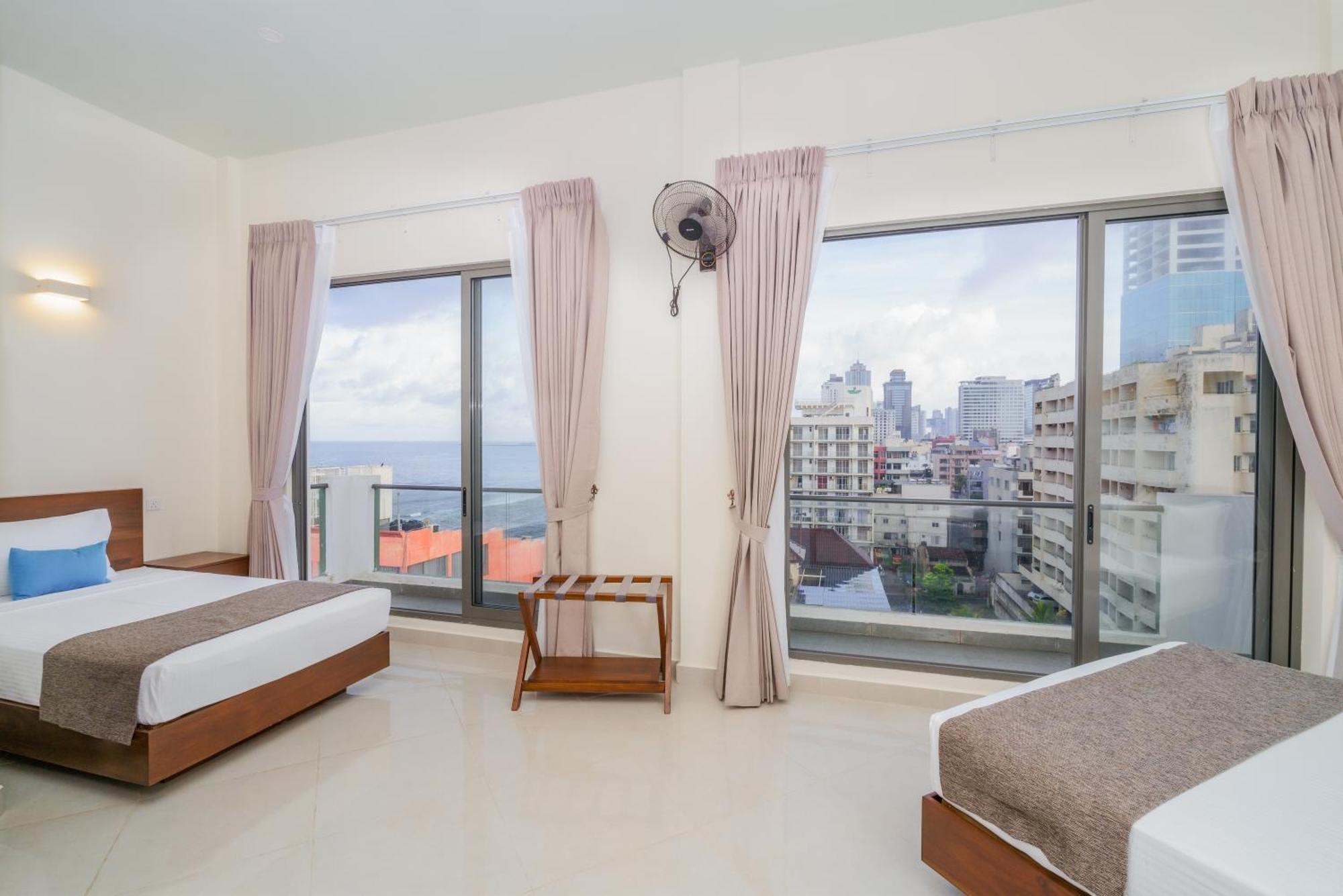 Marine Suites Colombo Esterno foto