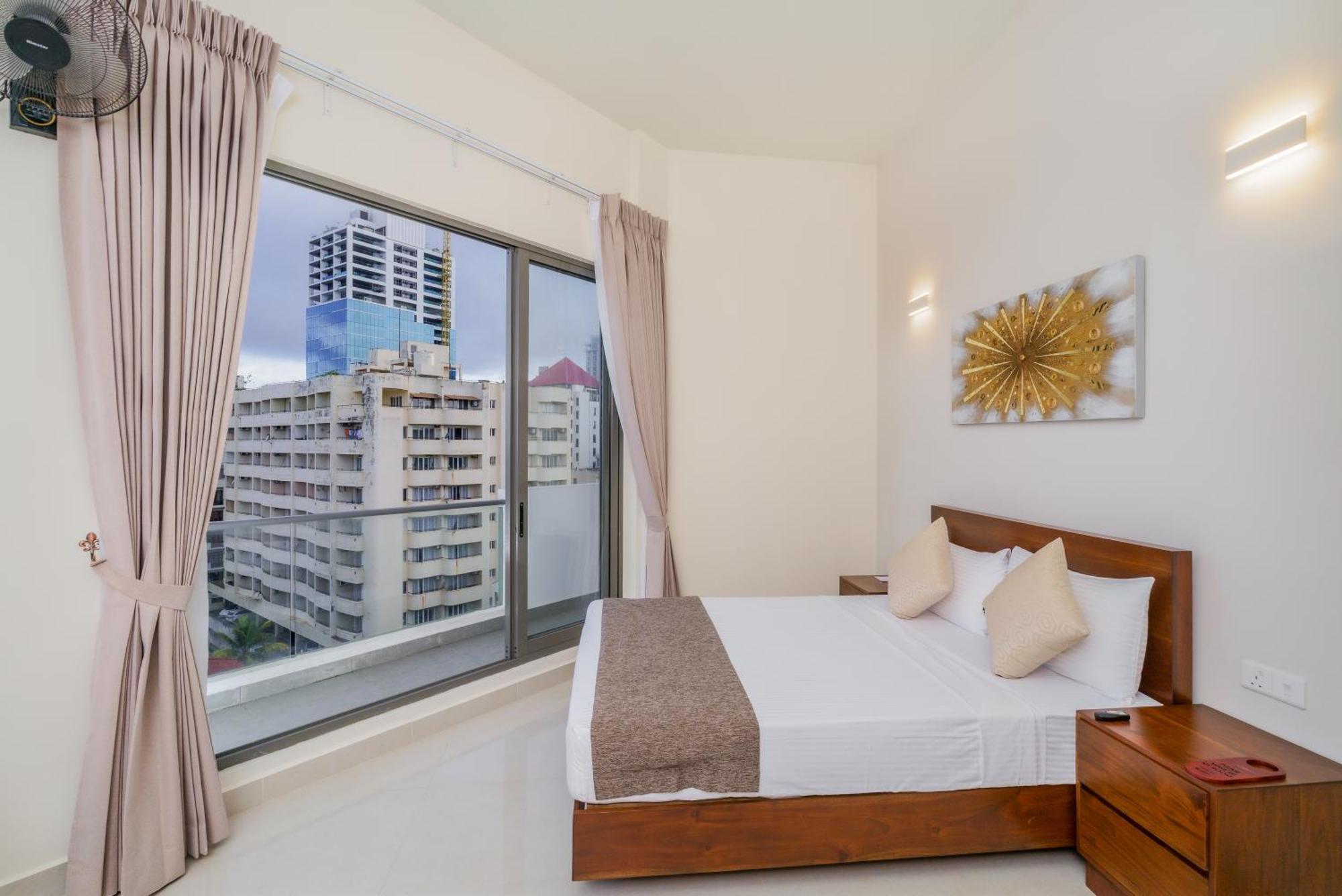 Marine Suites Colombo Esterno foto