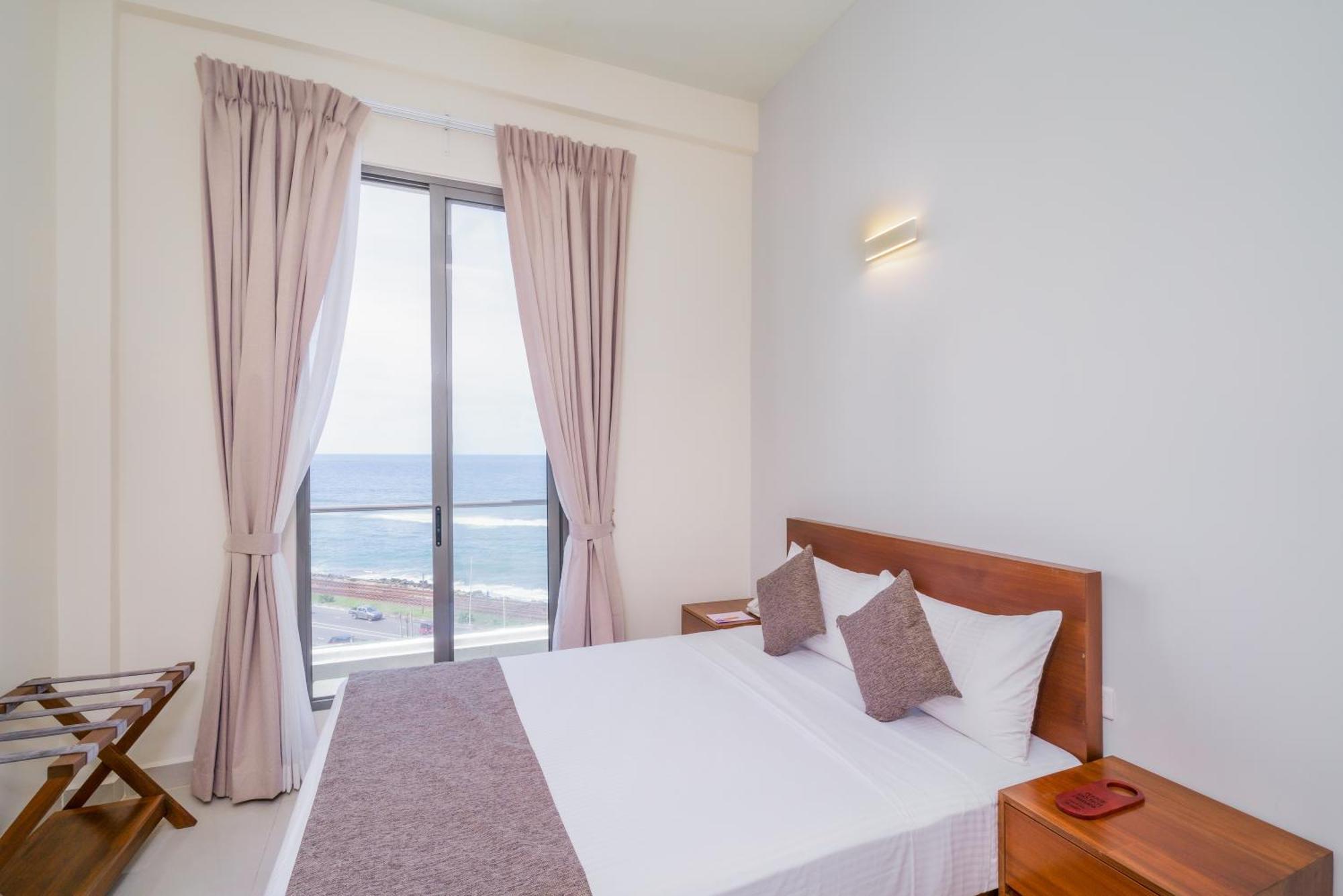 Marine Suites Colombo Esterno foto
